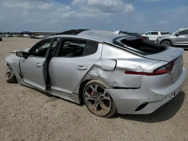 KNAE45LC8J6026919 2018 KIA STINGER - Image 2