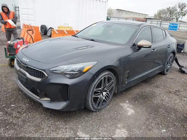 KNAE45LC8N6104640 2022 KIA STINGER - Image 2