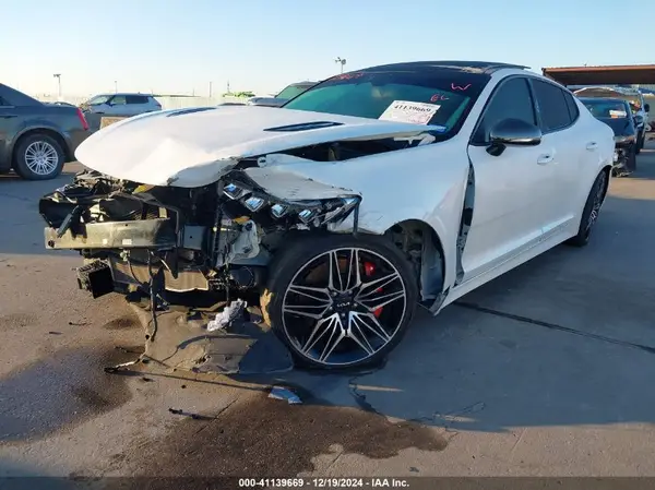 KNAE45LC8N6111037 2022 KIA STINGER - Image 2