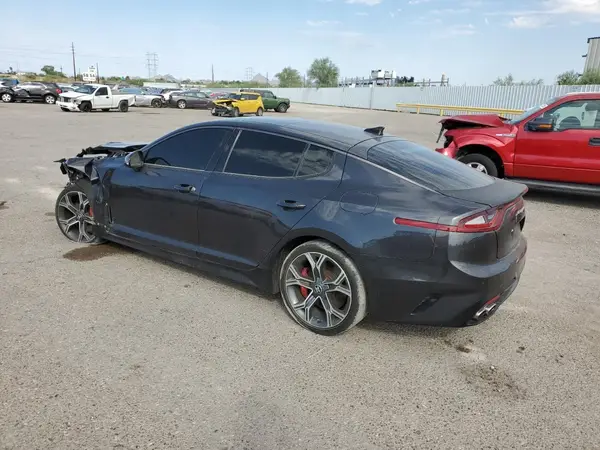KNAE45LC9J6018232 2018 KIA STINGER - Image 2