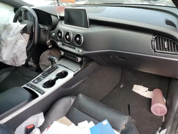KNAE45LC9J6018232 2018 KIA STINGER - Image 8