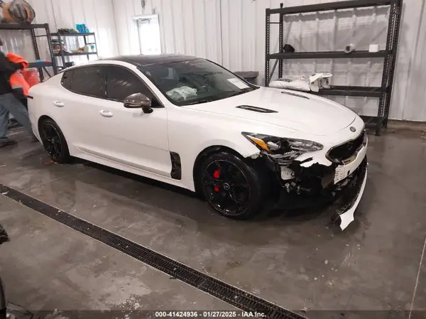 KNAE45LC9J6023866 2018 KIA STINGER - Image 1