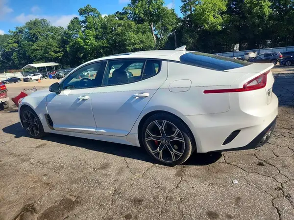 KNAE45LCXJ6039770 2018 KIA STINGER - Image 2