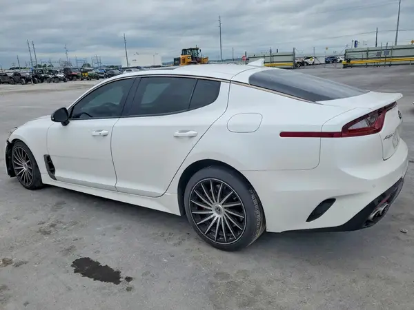 KNAE45LCXK6051189 2019 KIA STINGER - Image 2