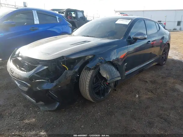 KNAE45LCXN6103635 2022 KIA STINGER - Image 2