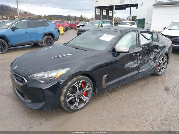 KNAE55LC0J6013126 2018 KIA STINGER - Image 2
