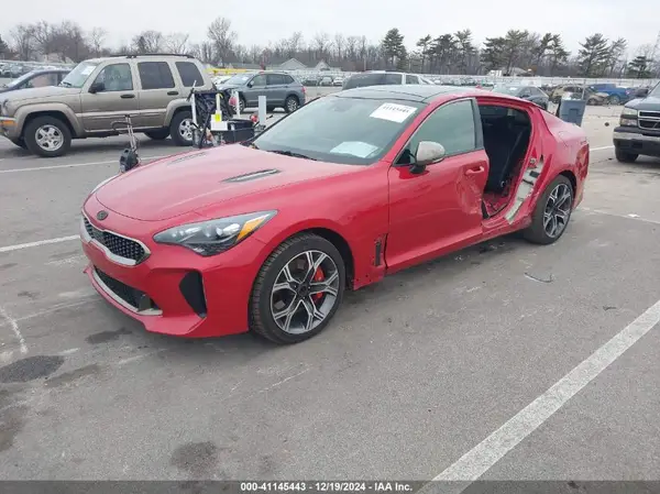 KNAE55LC0J6013224 2018 KIA STINGER - Image 2