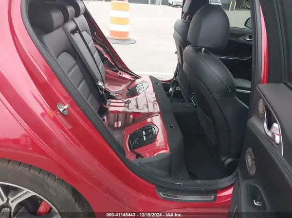 KNAE55LC0J6013224 2018 KIA STINGER - Image 8