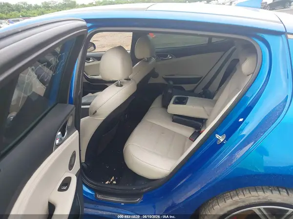 KNAE55LC0J6019167 2018 KIA STINGER - Image 8
