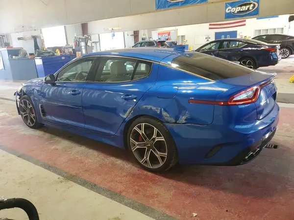 KNAE55LC0J6028709 2018 KIA STINGER - Image 2
