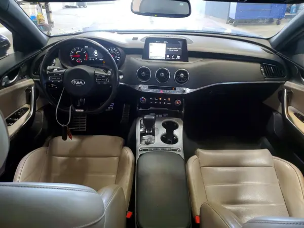KNAE55LC0J6028709 2018 KIA STINGER - Image 8