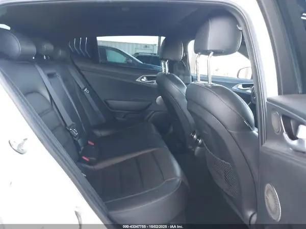 KNAE55LC0J6036468 2018 KIA STINGER - Image 8