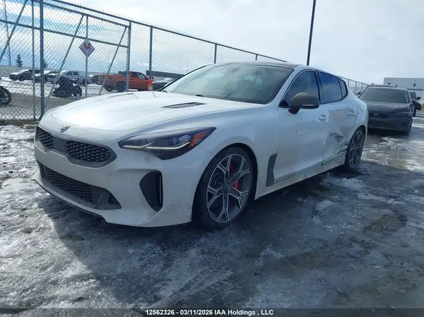 KNAE55LC0J6038723 2018 KIA STINGER - Image 2