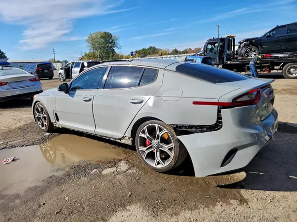 KNAE55LC0K6051831 2019 KIA STINGER - Image 2