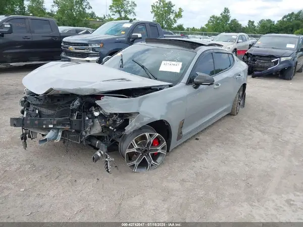 KNAE55LC0K6054101 2019 KIA STINGER - Image 2