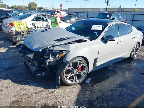 KNAE55LC0M6095976 2021 KIA STINGER - Image 2