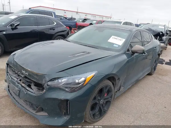 KNAE55LC0P6125904 2023 KIA STINGER - Image 2