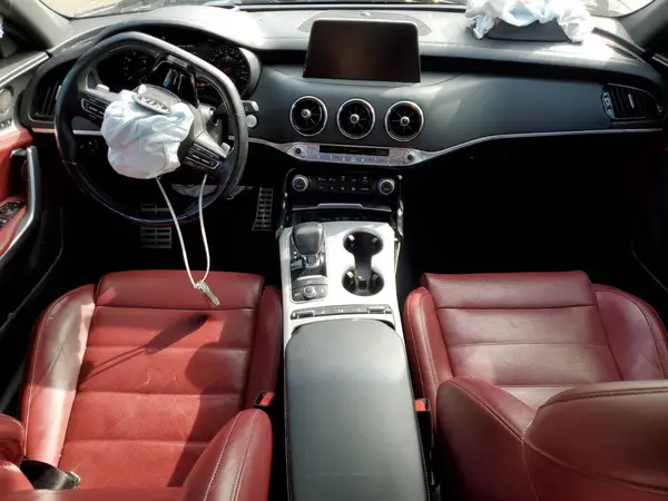 KNAE55LC1J6013555 2018 KIA STINGER - Image 8