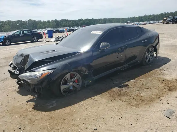 KNAE55LC1J6015693 2018 KIA STINGER - Image 1