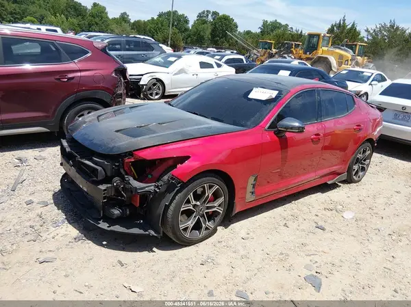 KNAE55LC1J6015919 2018 KIA STINGER - Image 2