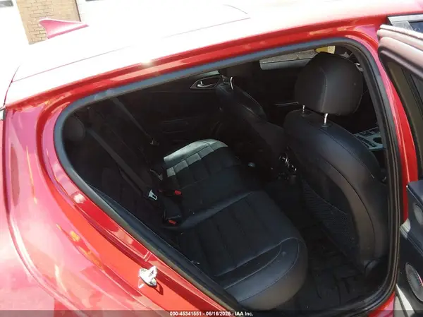 KNAE55LC1J6015919 2018 KIA STINGER - Image 8