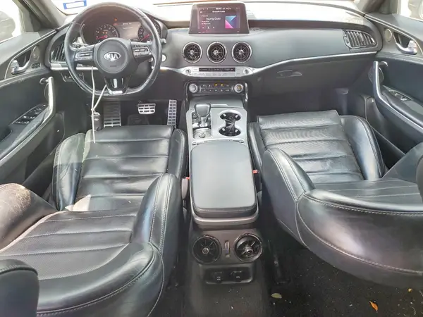 KNAE55LC1J6017721 2018 KIA STINGER - Image 8