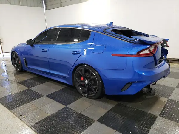 KNAE55LC1J6019176 2018 KIA STINGER - Image 2