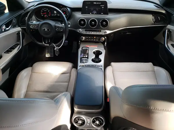 KNAE55LC1J6019176 2018 KIA STINGER - Image 8