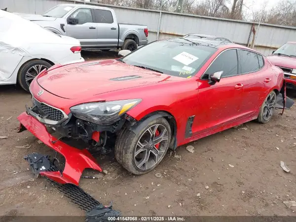 KNAE55LC1J6020490 2018 KIA STINGER - Image 2