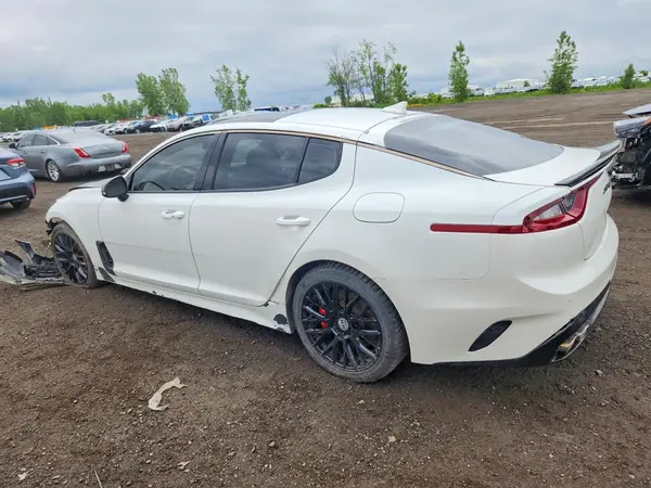 KNAE55LC1J6034714 2018 KIA STINGER - Image 2
