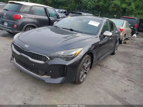 KNAE55LC1K6065737 2019 KIA STINGER - Image 2