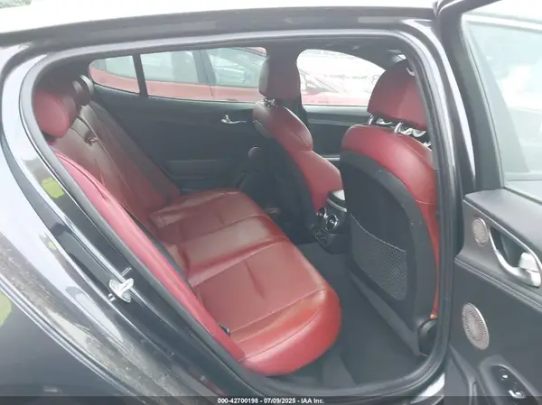 KNAE55LC1K6065737 2019 KIA STINGER - Image 8