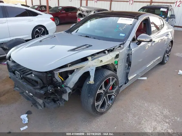 KNAE55LC1L6075699 2020 KIA STINGER - Image 2