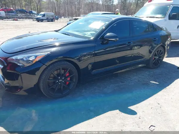 KNAE55LC1N6107411 2022 KIA STINGER - Image 2