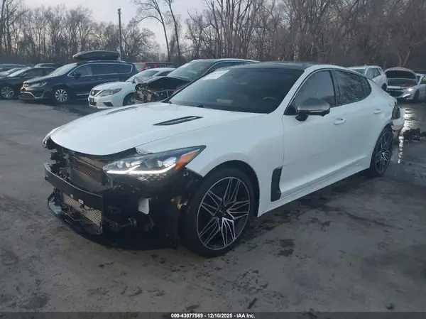 KNAE55LC1N6111653 2022 KIA STINGER - Image 2