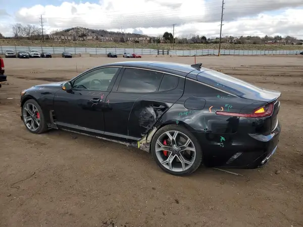 KNAE55LC2J6013855 2018 KIA STINGER - Image 2