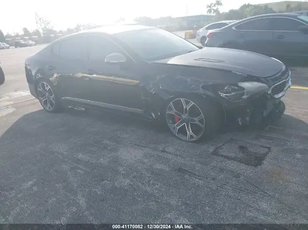 KNAE55LC2J6018750 2018 KIA STINGER - Image 1