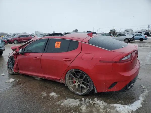 KNAE55LC2J6018859 2018 KIA STINGER - Image 2