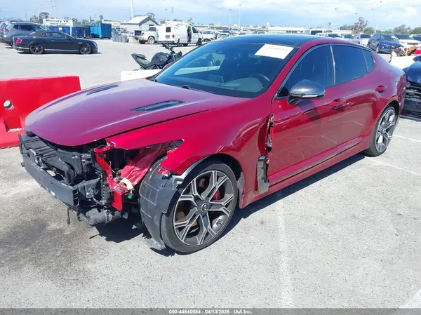 KNAE55LC2J6019963 2018 KIA STINGER - Image 2