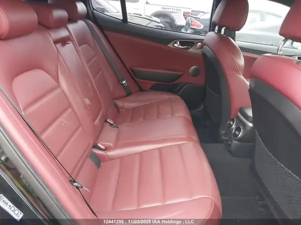 KNAE55LC2J6023561 2018 KIA STINGER - Image 8