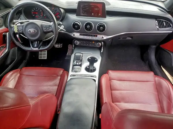 KNAE55LC2J6024371 2018 KIA STINGER - Image 8