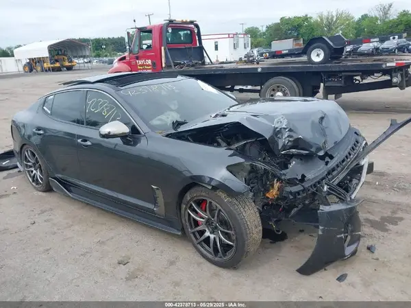 KNAE55LC2K6056528 2019 KIA STINGER - Image 1