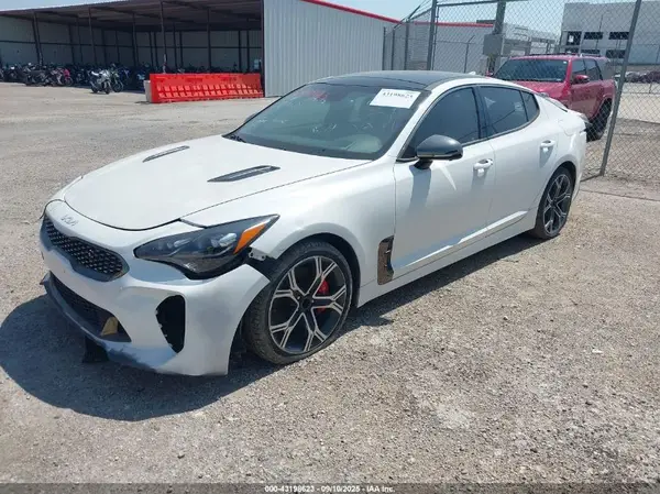 KNAE55LC2L6073380 2020 KIA STINGER - Image 2