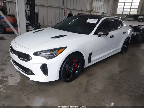 KNAE55LC2N6099156 2022 KIA STINGER - Image 2