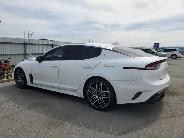 KNAE55LC2N6103688 2022 KIA STINGER - Image 2