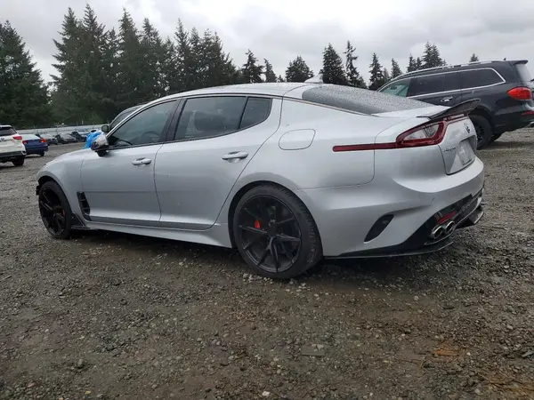 KNAE55LC3J6008826 2018 KIA STINGER - Image 2
