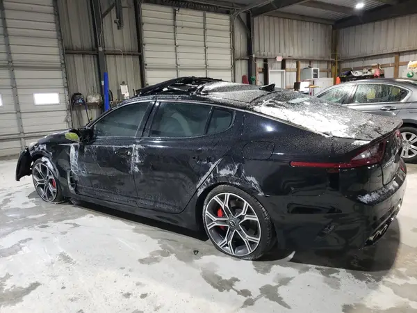 KNAE55LC3J6016781 2018 KIA STINGER - Image 2