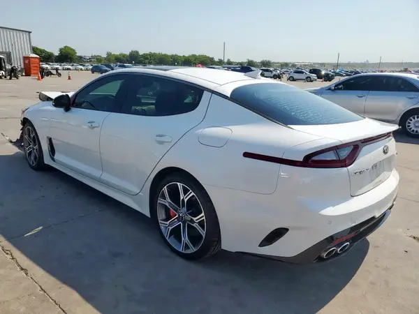 KNAE55LC3J6018031 2018 KIA STINGER - Image 2