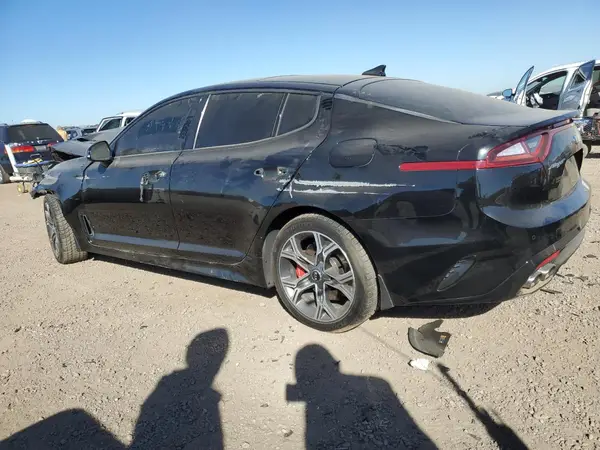 KNAE55LC3J6018403 2018 KIA STINGER - Image 2