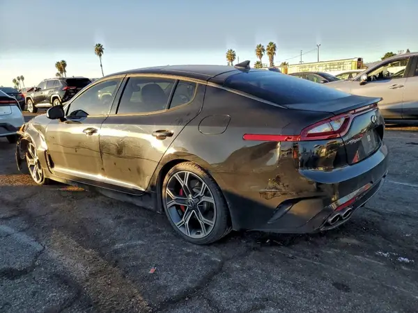 KNAE55LC3J6018773 2018 KIA STINGER - Image 2